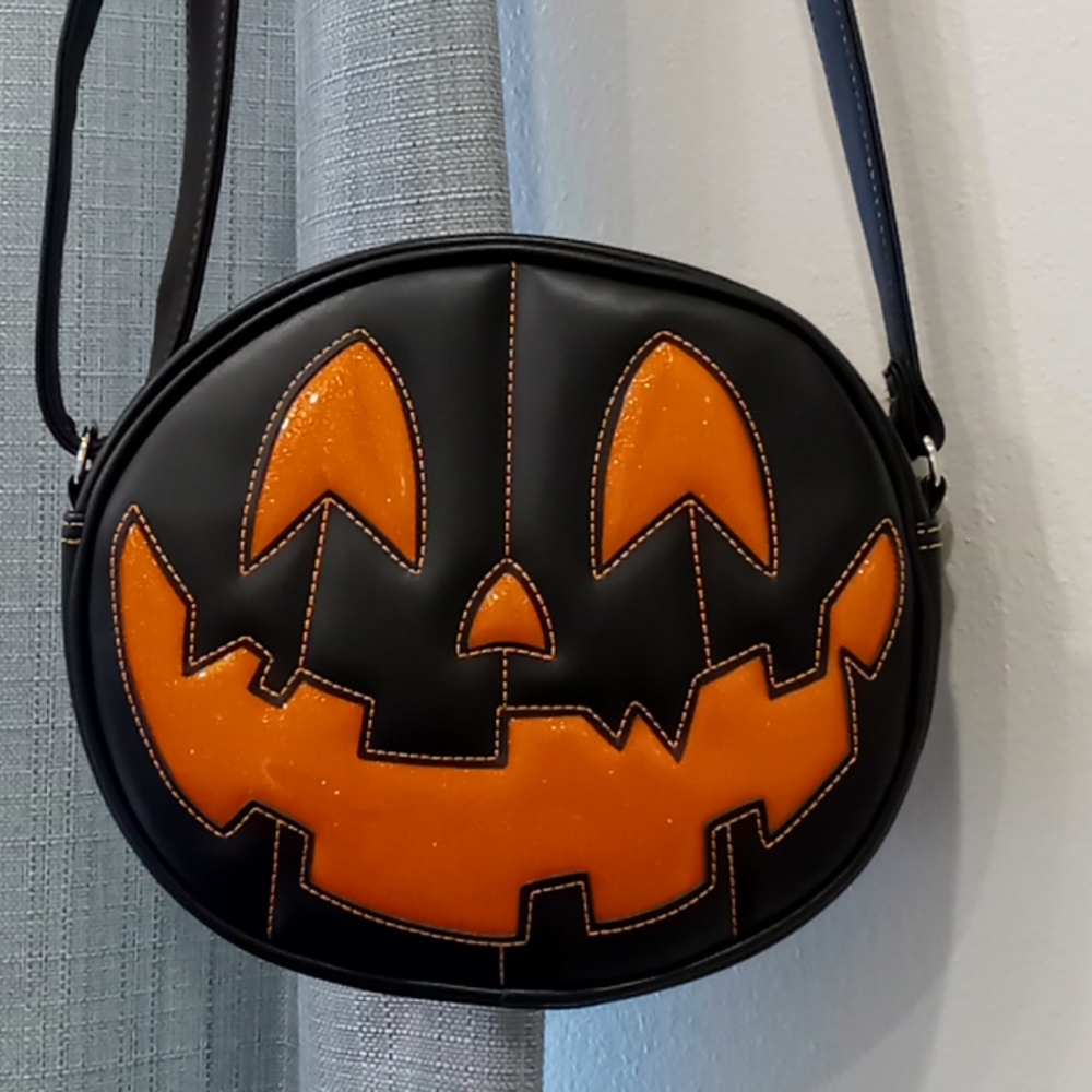 Love Pain and Stitches Pumpkin Kult Purse